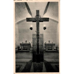 Carte postale ancienne de Paris 6e montrant l’église des Carmes et la Croix de Lacordaire