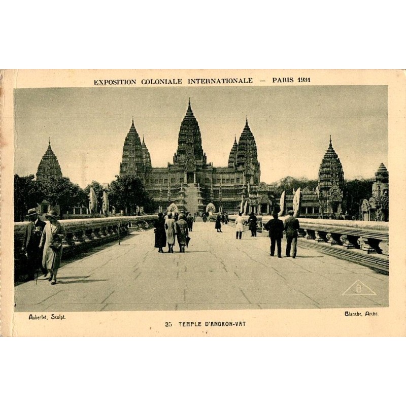 Carte postale ancienne Exposition Coloniale Paris 1931 montrant le Temple d’Angkor-Vat en reconstitution