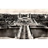 PARIS ET SES MERVEILLES - 3230 - Le Pont d'Iéna et la palais de Chaillot