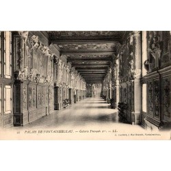 Carte postale ancienne Galerie François 1er Palais de Fontainebleau