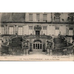 555 - Palais de Fontainebleau - Escalier du Fer à Cheval