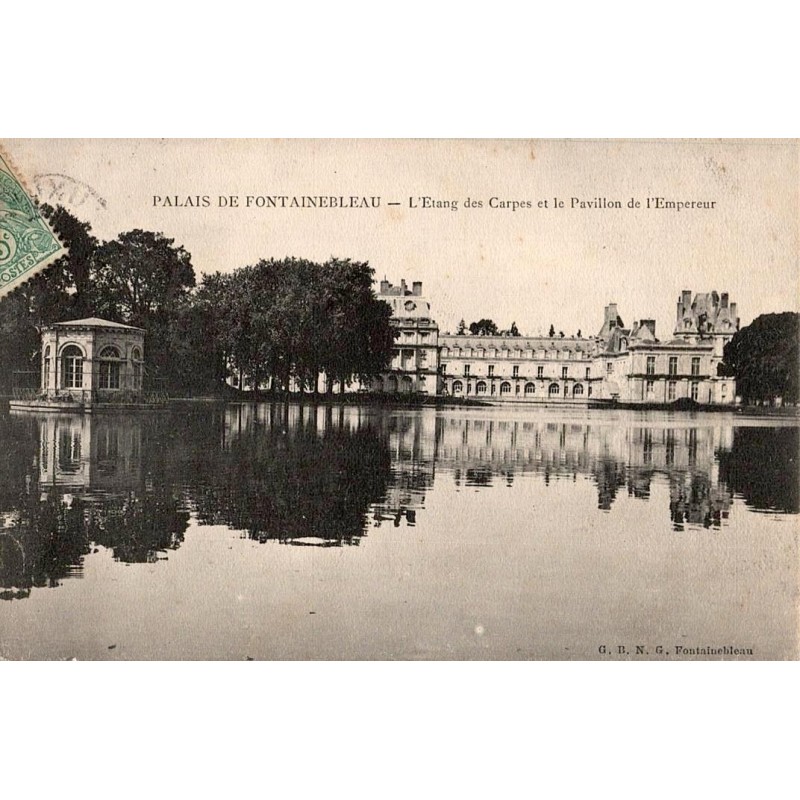 Palais de Fontainebleau -L' Étang aux Carpes et Pavillon de l'Empereur