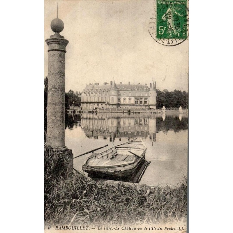 9 Rambouillet - Le Parc - Le Château vu de l'ile des Poules