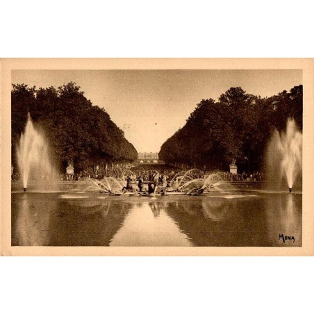 Carte postale ancienne Versailles – Char d’Apollon, Tapis Vert et Château