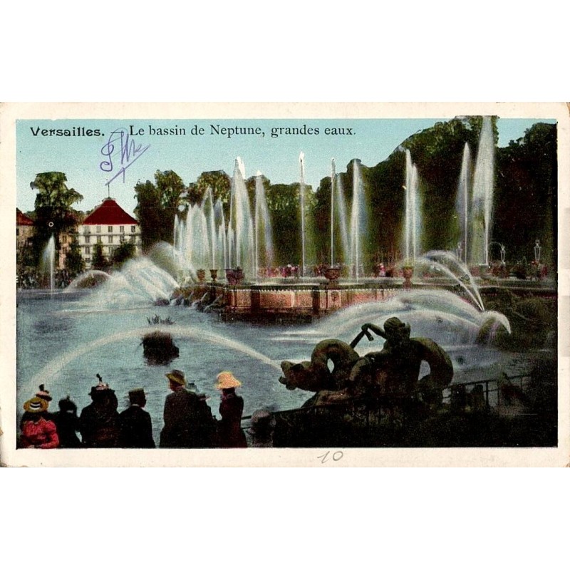 VERSAILLES - Le bassin de Neptune, grandes eaux