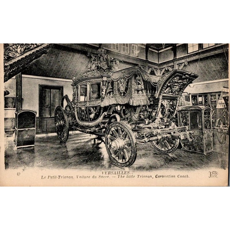 Carte postale ancienne Versailles voiture du sacre Petit Trianon