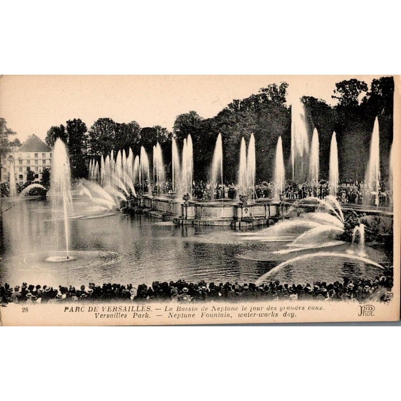 Carte postale ancienne Versailles – Bassin de Neptune jour des Grandes Eaux