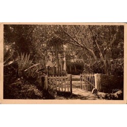 Carte postale ancienne Port-Cros manoir d’Hélène et Jean d’Agrève île de Port-Cros début XXe siècle