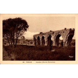 58 - FRÉJUS - Aqueduc (Ruines Romaines)