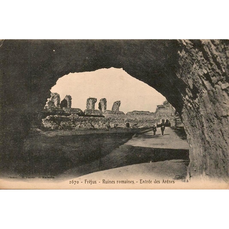 2670 - Fréjus - Ruines Romaines - Entrée des Arènes