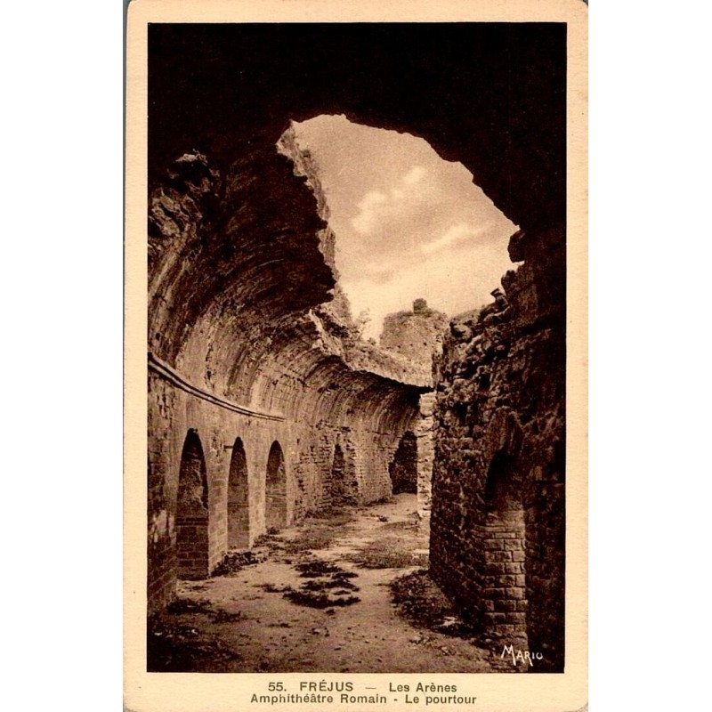Carte postale ancienne Fréjus arènes amphithéâtre romain pourtour