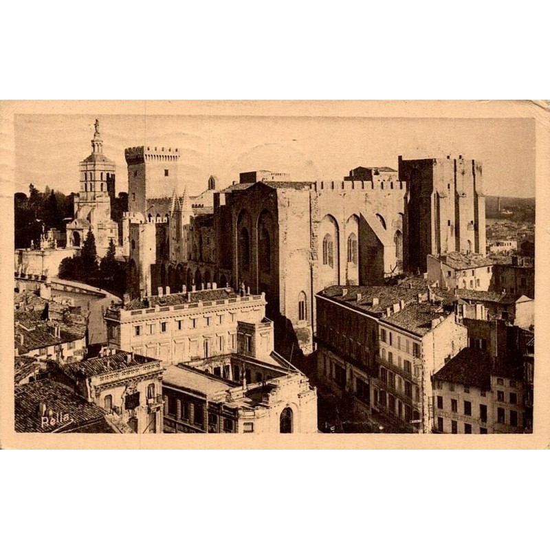 3212 AVIGNON (Vaucluse) - Le Palais des Papes et Notre Dame des Doms vus du Beffroi