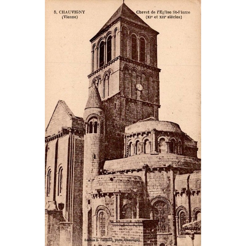 5 - CHAUVYGNY (Vienne) - Chevet de l’Église Saint Pierre