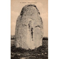 Carte postale ancienne Avrillé menhir de la Jarnerie Vendée début XXe siècle