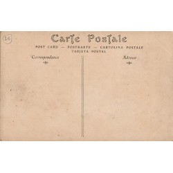 Carte postale ancienne Nîmes Monuments des Combattants et Maisons Universelles