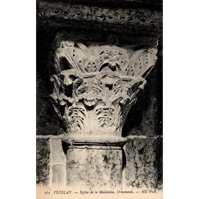 Carte postale ancienne Vézelay église de la Madeleine ornements