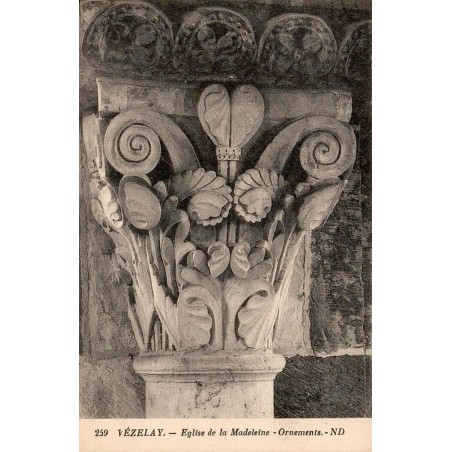 Carte postale ancienne Vézelay église de la Madeleine ornements