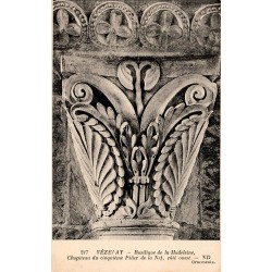 217 - VEZELAY - Basilique de la Madeleine - Chapiteau du cinquième pilier de la nef côté Ouest -- ND