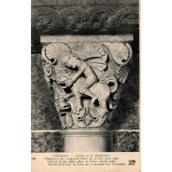 182 - VEZELAY - Église de la Madeleine - Chapiteau du cinquième Pilier de la Nef (Côté Sud) -- ND