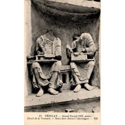 13 - VEZELAY - Grand Portail (XIIè siècle) - Détails de la Voussure - Saint Jean dictant l'Apocalypse -- ND