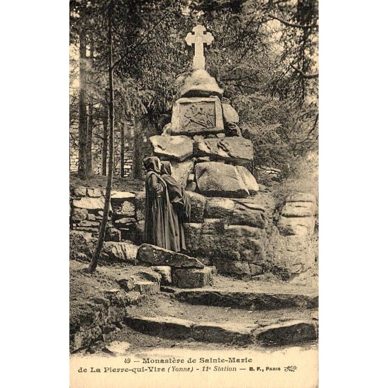 Carte postale ancienne Pierre qui Vire 11e station monastère