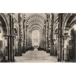 15 - VEZELAY - Église de la Madeleine - la Nef