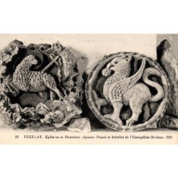 Carte postale ancienne Vézelay Agneau pascal attribut Saint Jean Basilique Madeleine