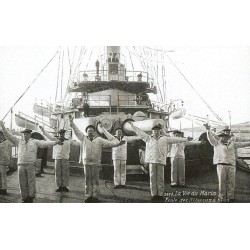 Carte postale ancienne La vie du marin École des Signaux à Bras Guerre 1914-18