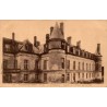 Carte postale ancienne Villers Cotterets château façade en enfilade sur le parc Aisne