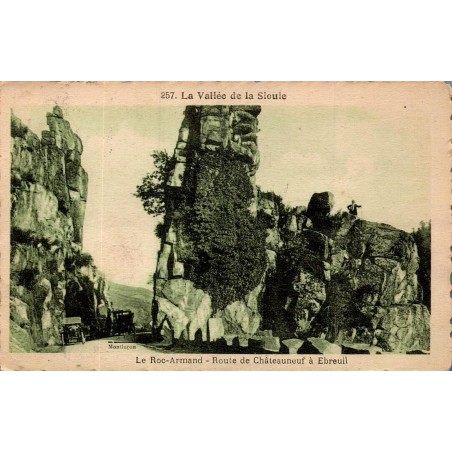 Carte postale ancienne vallée de la Sioule Roc Armand route Châteauneuf Ébreuil Allier