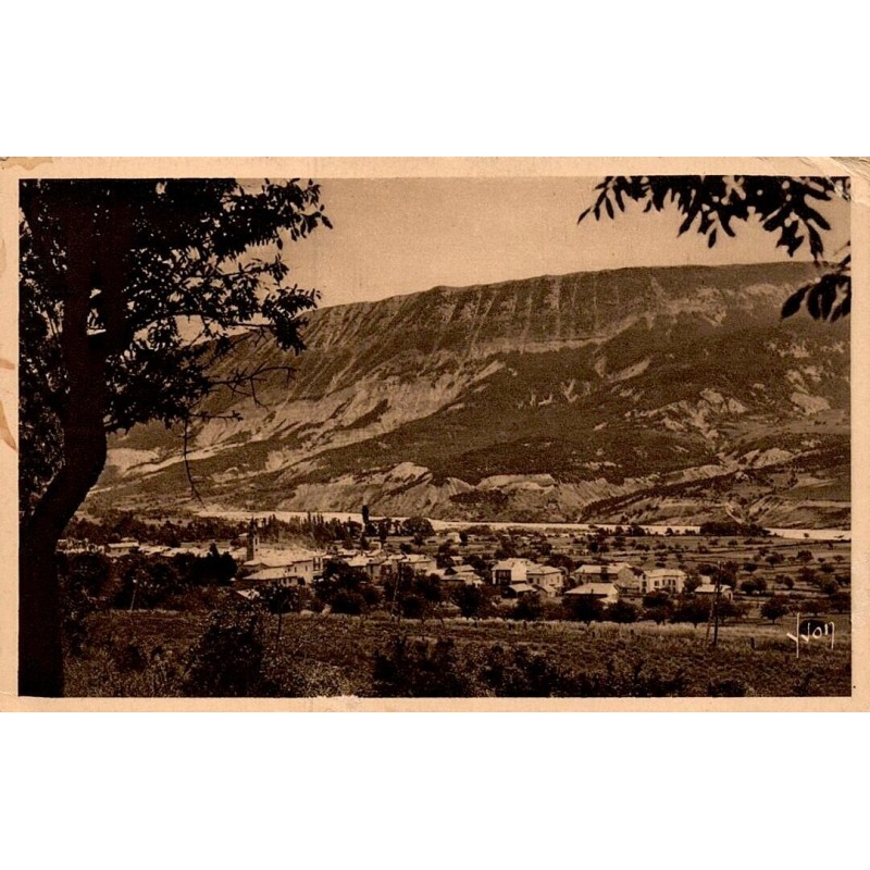 Carte postale ancienne Saint André les Alpes vue générale vallée du Verdon