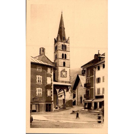 Carte postale ancienne Guillestre église Notre-Dame Aquilon