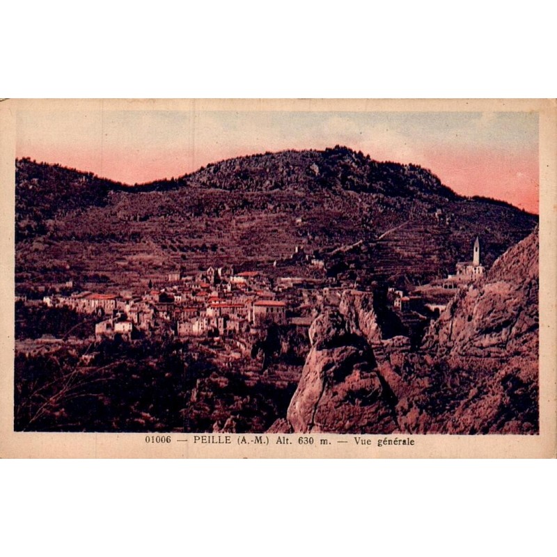 Carte postale ancienne Peille vue générale village perché Alpes