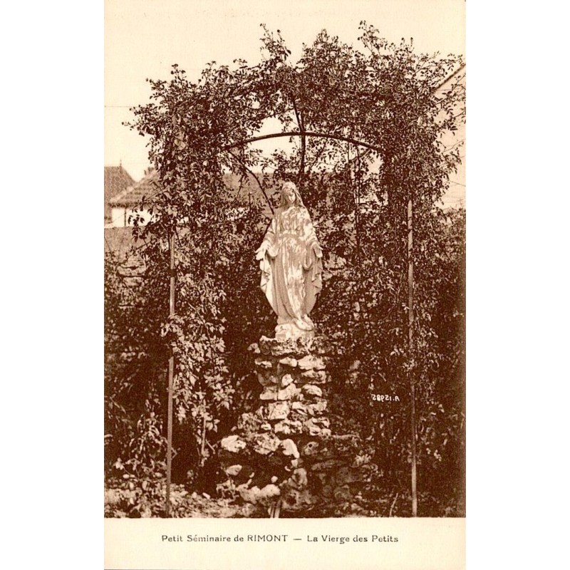 Carte postale ancienne Rimont Vierge des Petits séminaire