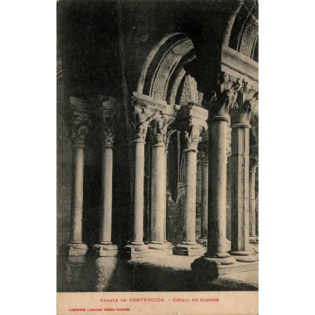 Carte postale ancienne abbaye Fontfroide cloître détail