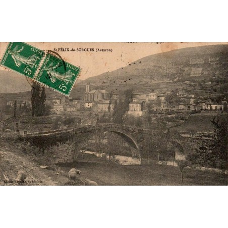 Carte postale ancienne Saint Félix de Sorgues vue générale Aveyron