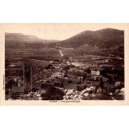 Carte postale ancienne Cuges les Pins vue panoramique village