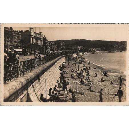 Carte postale ancienne Nice la plage l’heure du bain