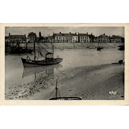 Carte postale ancienne Grand Fort Philippe quais à marée basse Nord