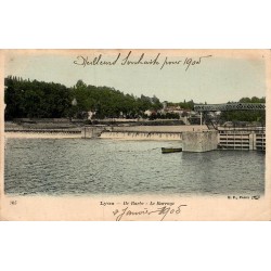 Carte postale ancienne Lyon Île Barbe le barrage CPA Rhône