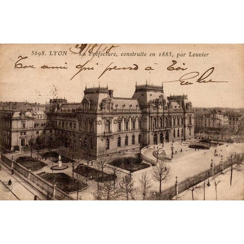 Carte postale ancienne Lyon La Préfecture construite en 1885 par Louvier CPA Rhône