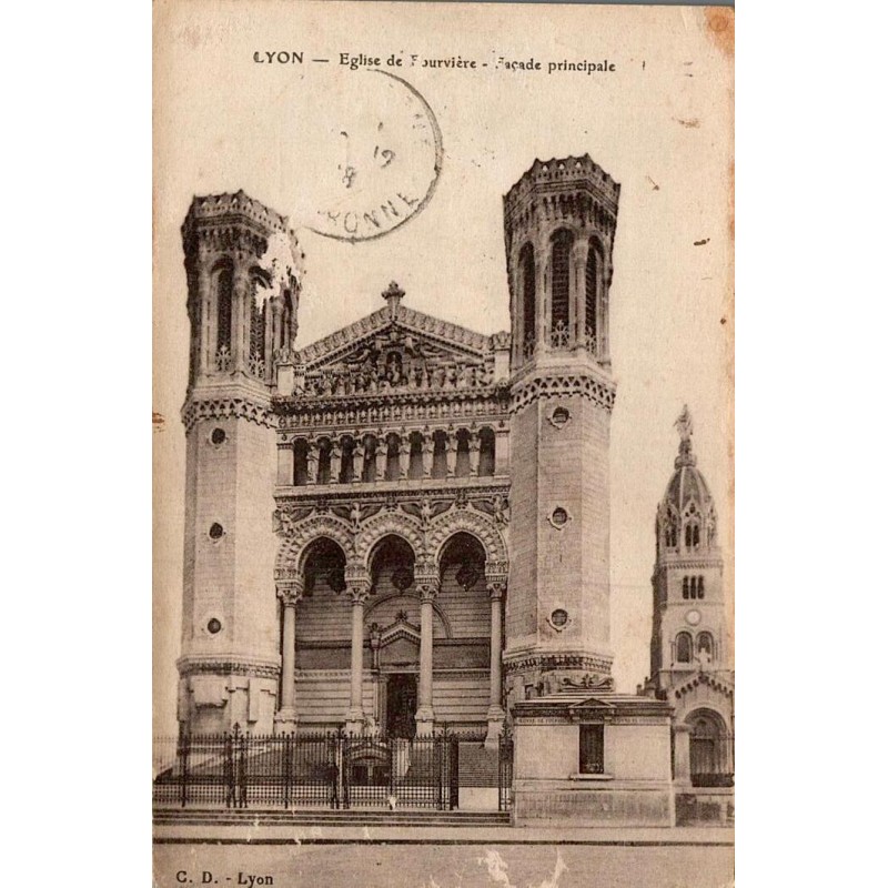 Carte postale ancienne Lyon Église de Fourvière façade principale CPA Rhône