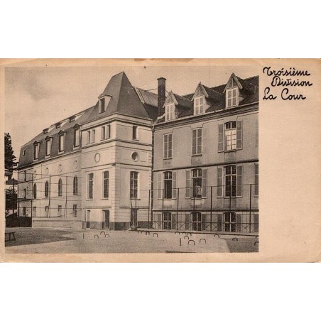 Charenton-le-Pont - Petit séminaire de Conflans - Troisième Division - La cour