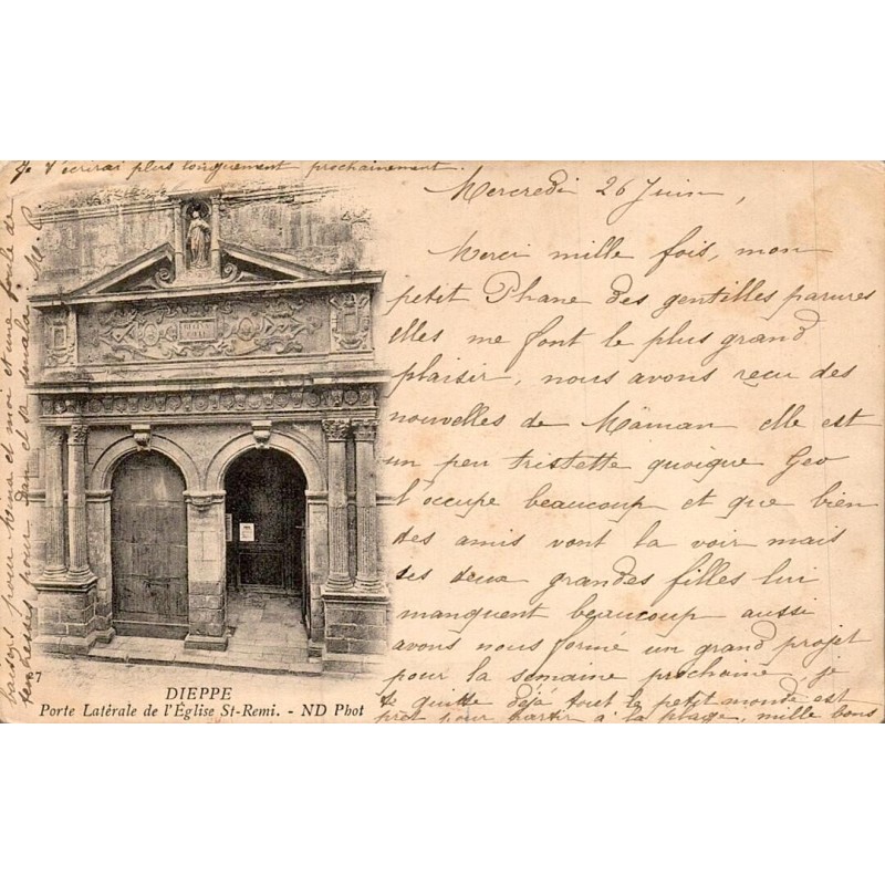CPA Dieppe Porte latérale de l’église Saint-Jacques