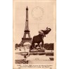 Carte postale ancienne Paris Tour Eiffel vue du Trocadéro avec Éléphant de Frémiet CPA
