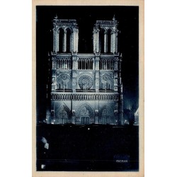 CPA Paris La Nuit Illuminations de Notre-Dame
