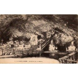 Carte postale ancienne La Sainte-Baume intérieur de la grotte CPA Var