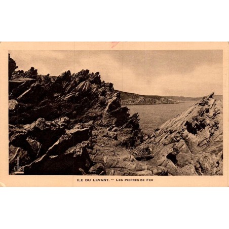 Carte postale ancienne Île du Levant Les Pierres de Fer CPA Var