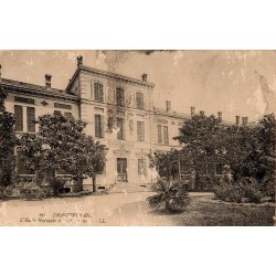 Carte postale ancienne Draguignan École Normale de Jeunes Filles édition LL