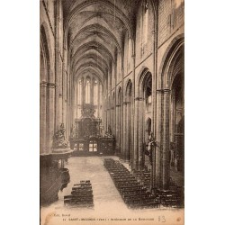 Carte postale ancienne Saint-Maximin-la-Sainte-Baume intérieur de la basilique